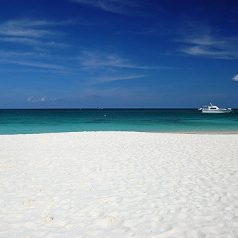 Partir à la découverte des îles Caïmans durant les vacances